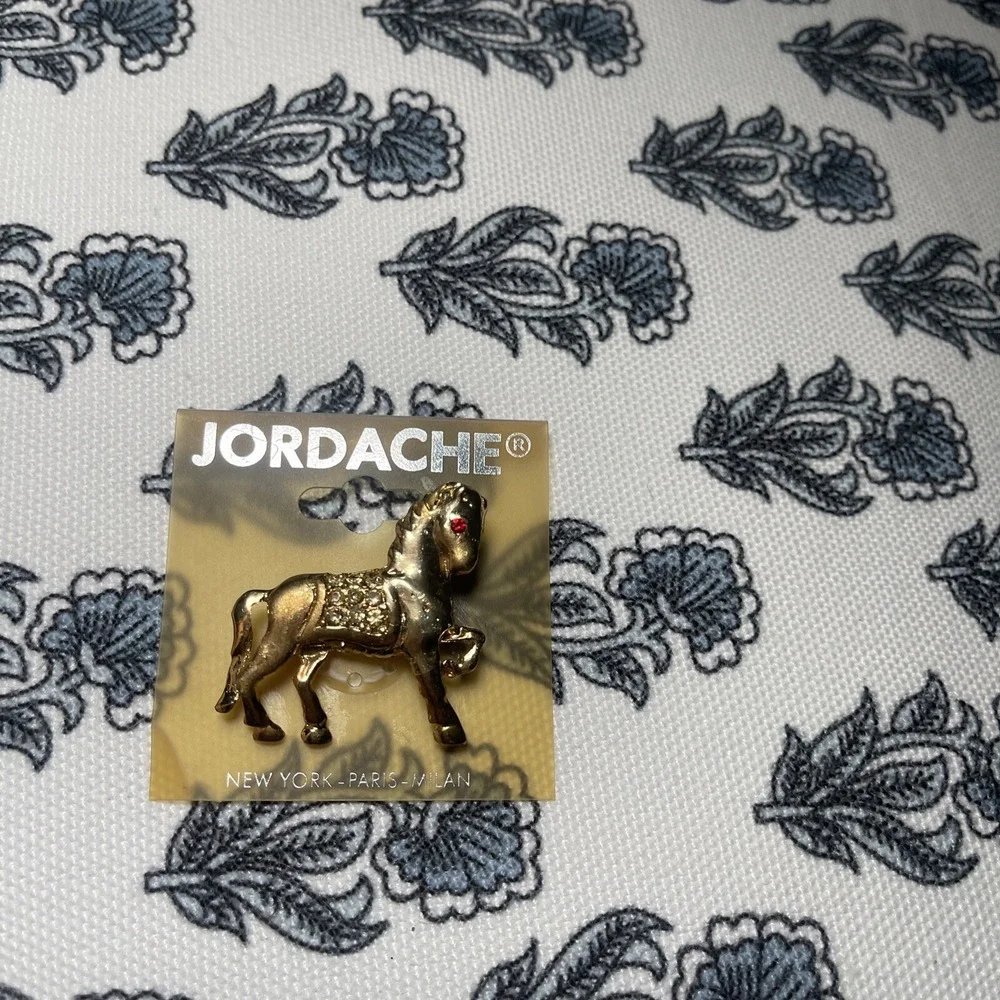 Vtg Jordache Gold Tone Metal Horse Pin Brooch High Stepping Red Eyes Jewelry